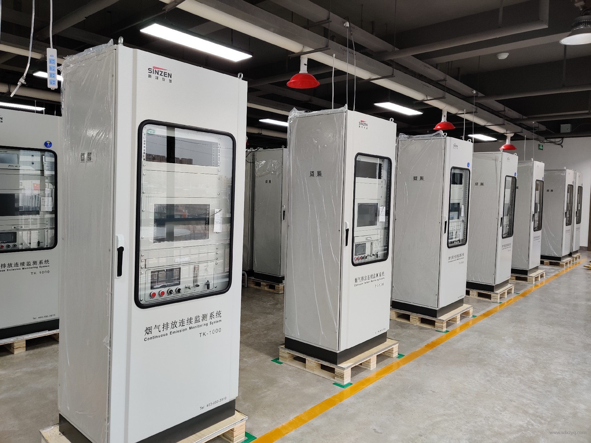 煙氣在線(xiàn)監(jiān)測(cè)系統(tǒng).jpg