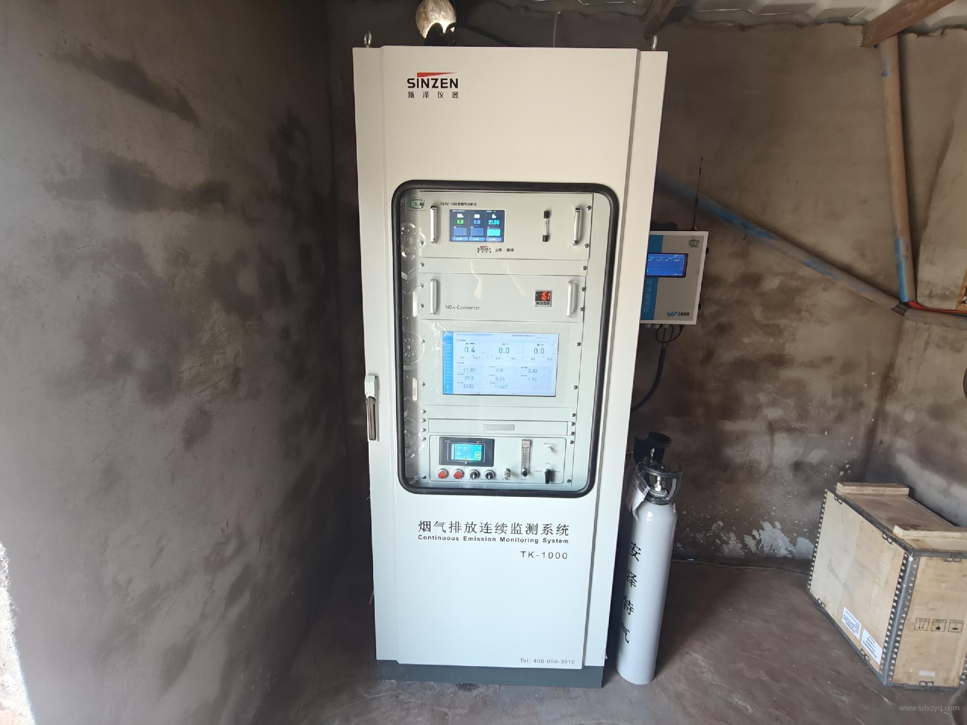 1747033539208914.jpg 煙氣在線監(jiān)測系統(tǒng)安裝圖.jpg